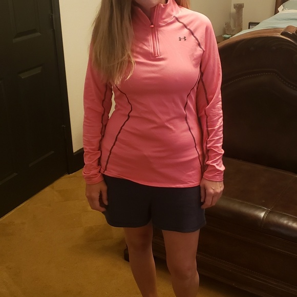 M Under Armour Coolgear Workout Shirt - Picture 3 of 3